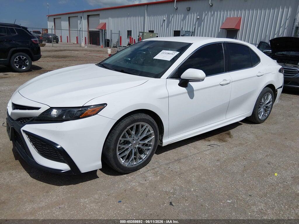 4T1G11AK4NU671801 2022 TOYOTA CAMRY photo no. 2