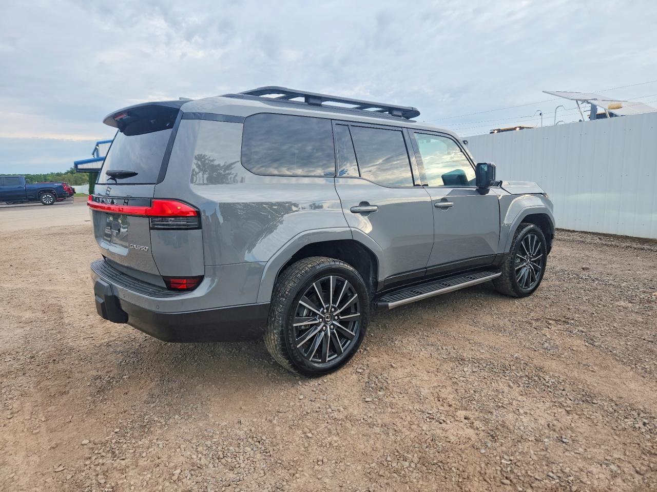 JTJVBCDX8R5017294 2024 LEXUS GX 550 photo no. 3