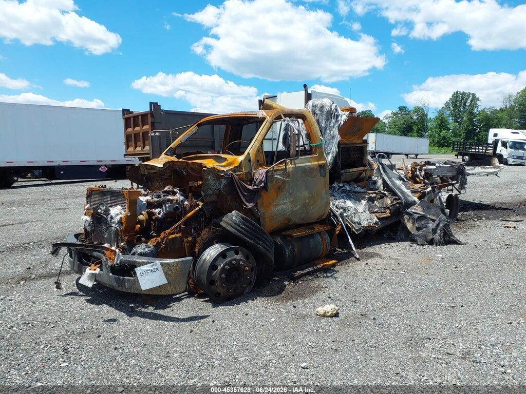 3FRNF6FA8BV672604 2011 FORD F-650 photo no. 2