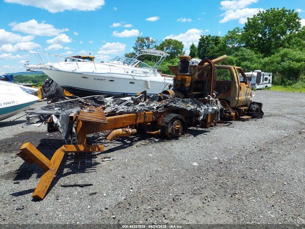 3FRNF6FA8BV672604 2011 FORD F-650 photo no. 4