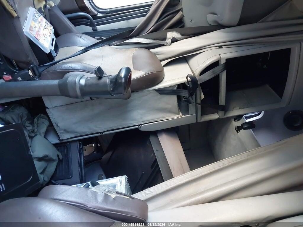 4V4NC9EJXBN531798 2011 VOLVO VN*ORS photo no. 6