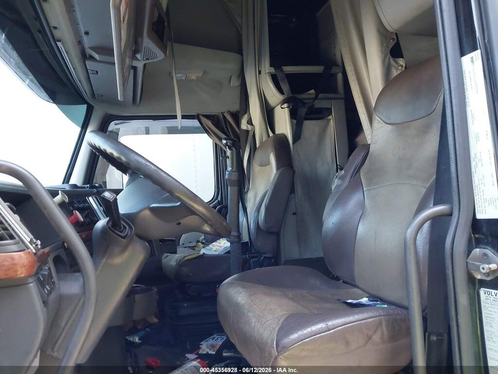 4V4NC9EJXBN531798 2011 VOLVO VN*ORS photo no. 7