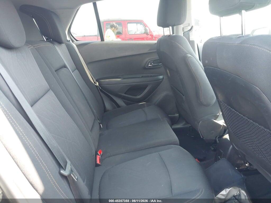 3GNCJLSB7JL258831 2018 CHEVROLET TRAX photo no. 8