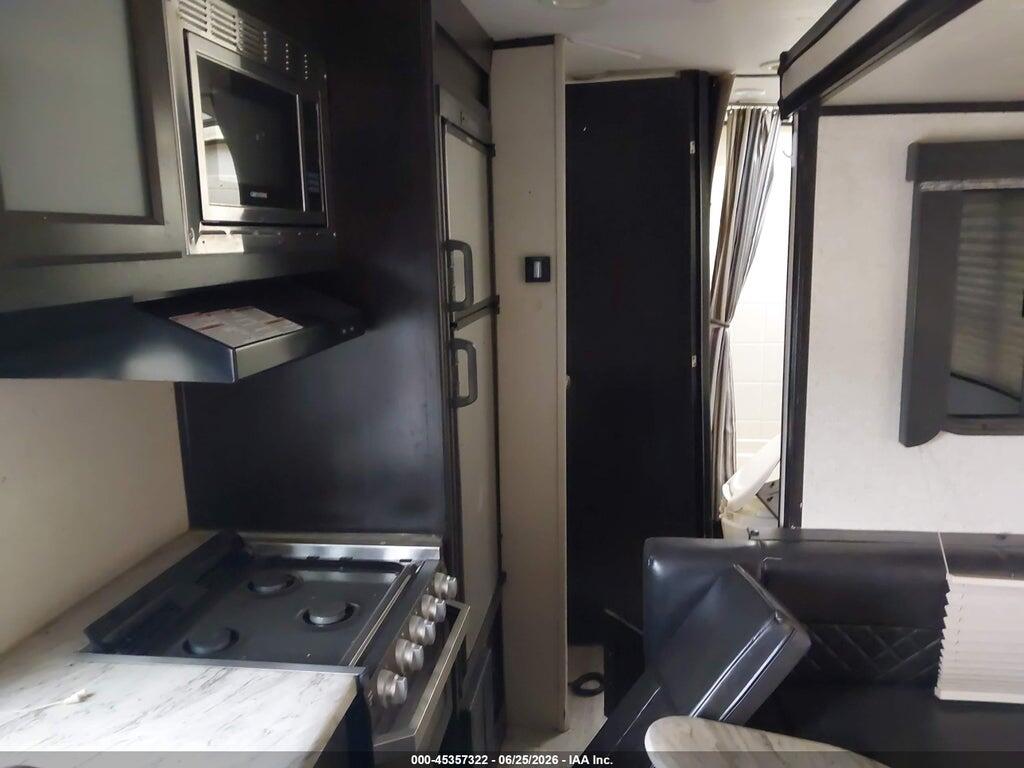 5ZT2SBPB3KS033845 2019 FOREST RIVER SPIRIT ULTRA LITE photo no. 8