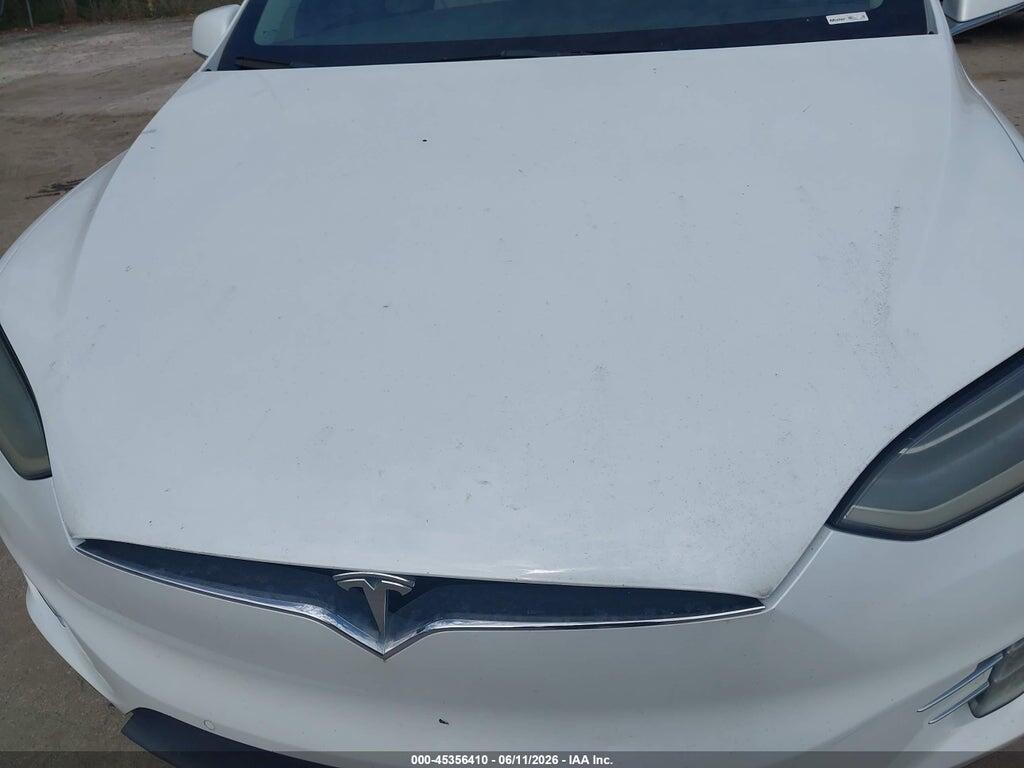 5YJXCBE28JF087256 2018 TESLA MODEL X photo no. 10