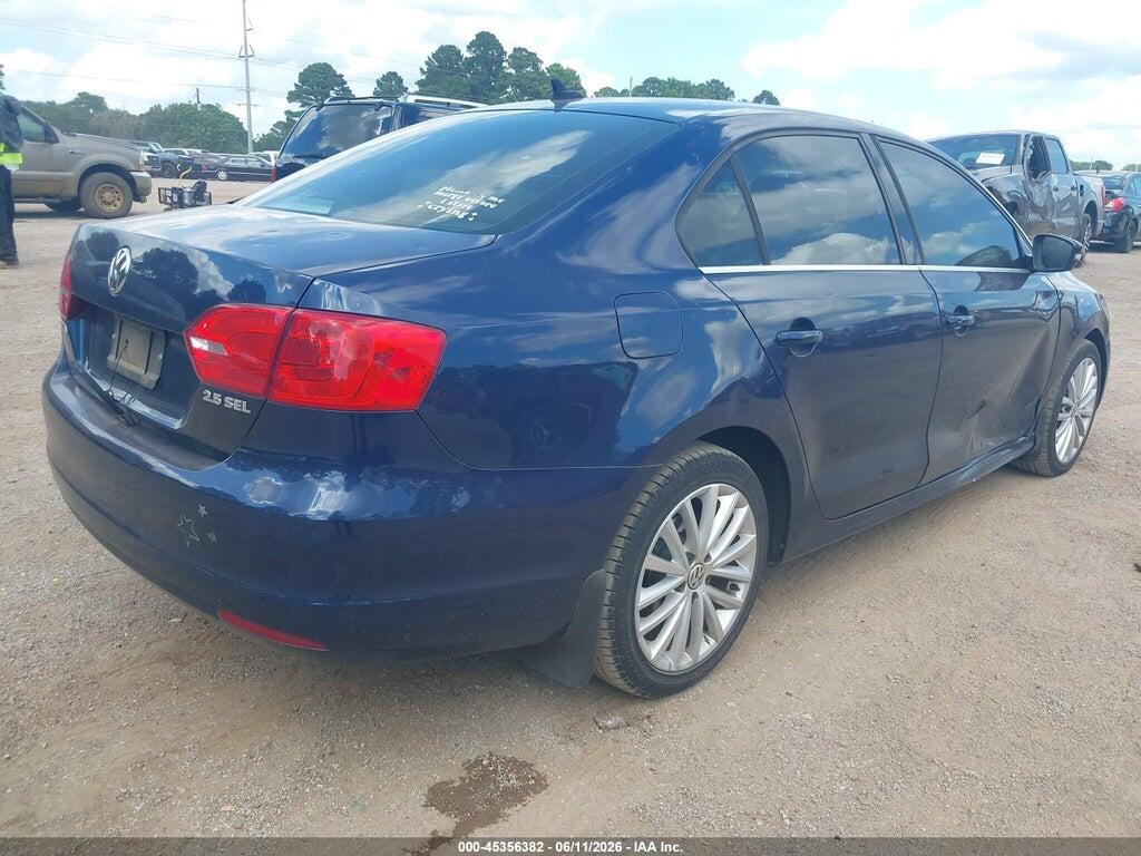3VWLX7AJ6CM424323 2012 VOLKSWAGEN JETTA photo no. 4