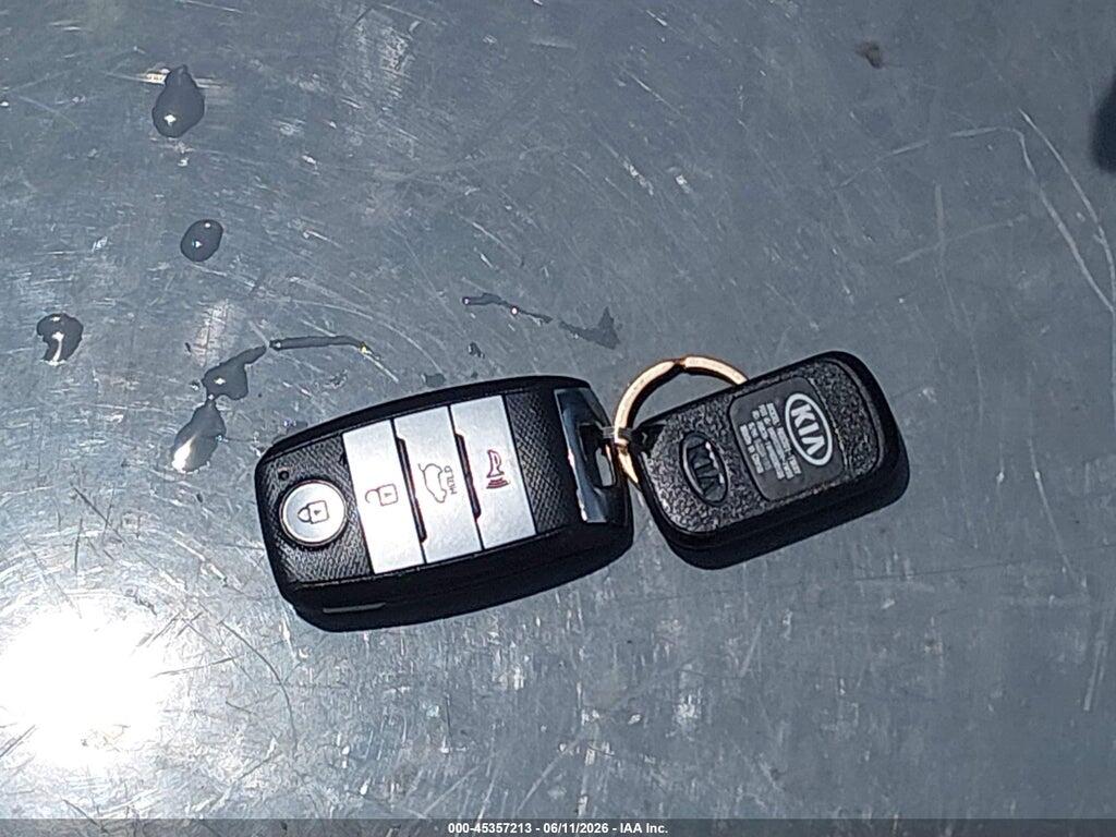 KNDJX3AA9K7681763 2019 KIA SOUL photo no. 11
