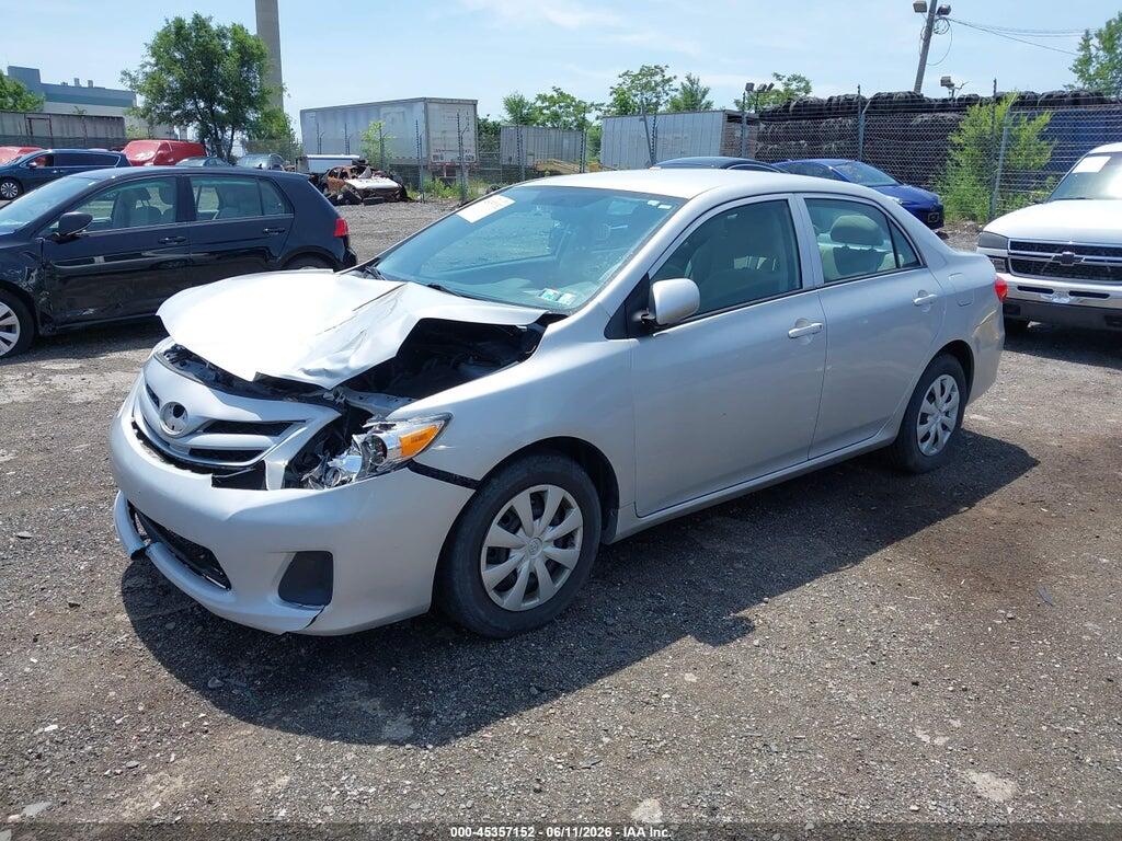 2T1BU4EE2DC108012 2013 TOYOTA COROLLA photo no. 2