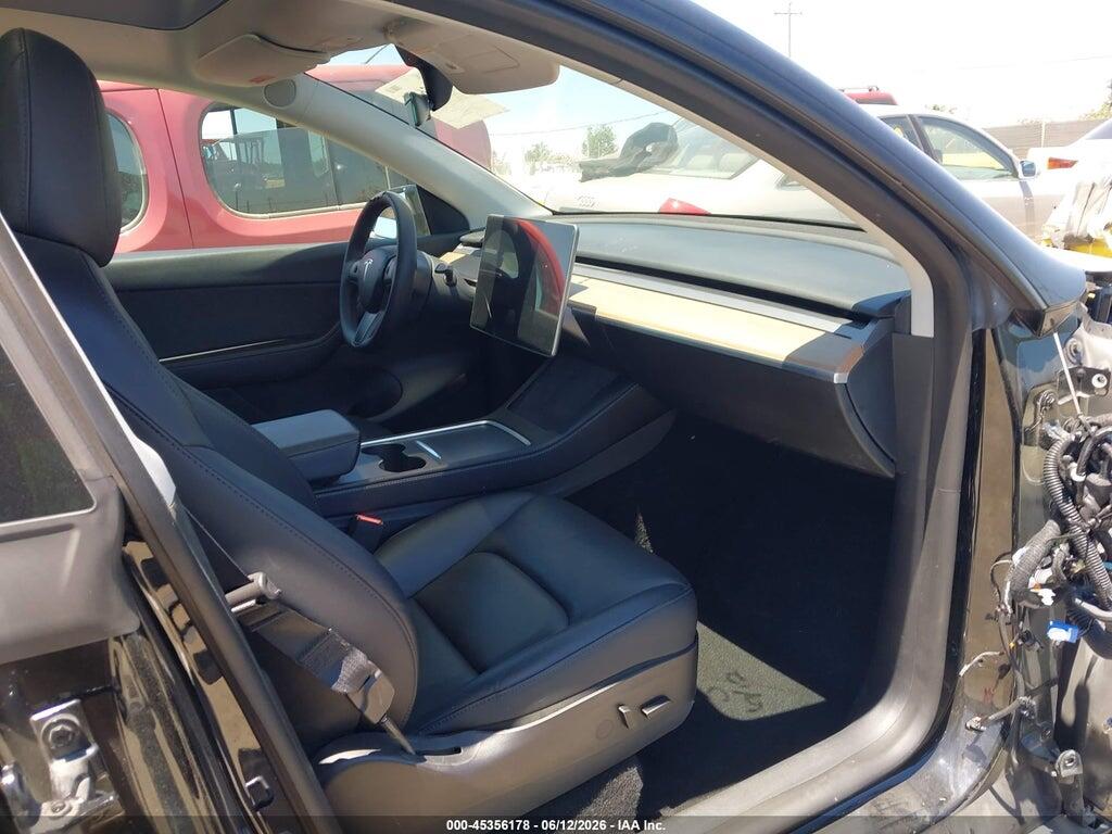 7SAYGAEE2NF486704 2022 TESLA MODEL Y photo no. 5
