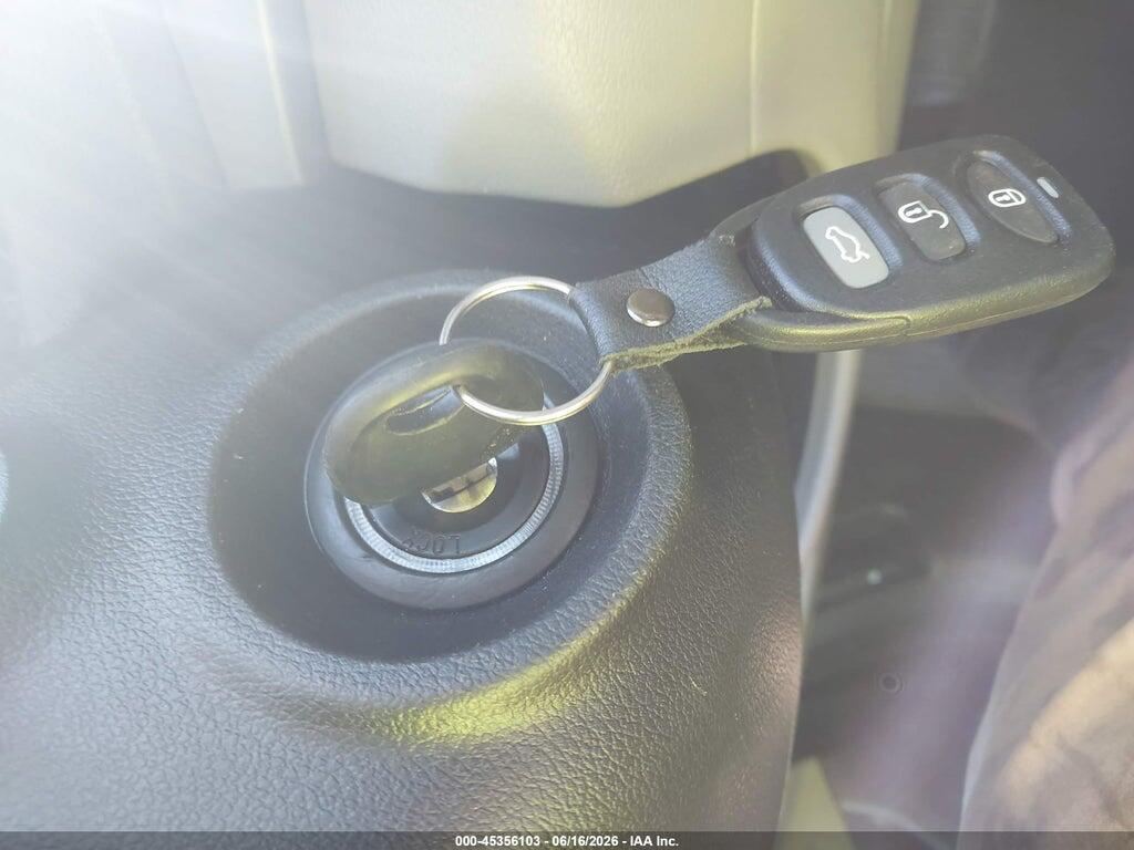 KMHD74LF4HU423734 2017 HYUNDAI ELANTRA photo no. 11