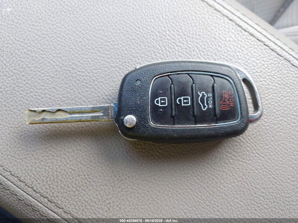 5NPE24AF4JH628819 2018 HYUNDAI SONATA photo no. 11