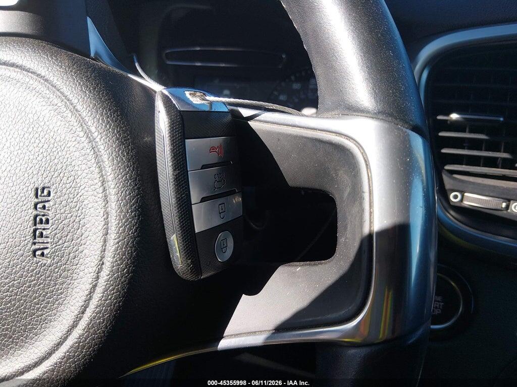 5XYPHDA18HG281427 2017 KIA SORENTO photo no. 11