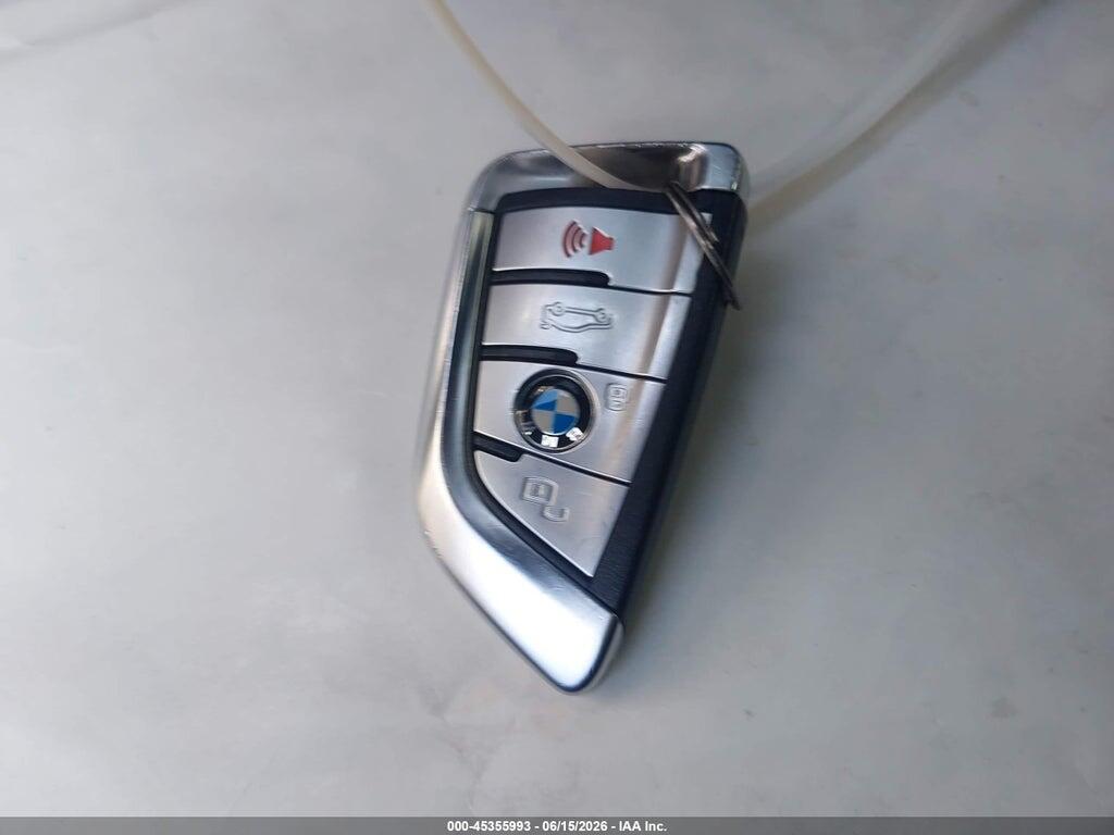 3MW69CW02S8F69706 2025 BMW 330I photo no. 11