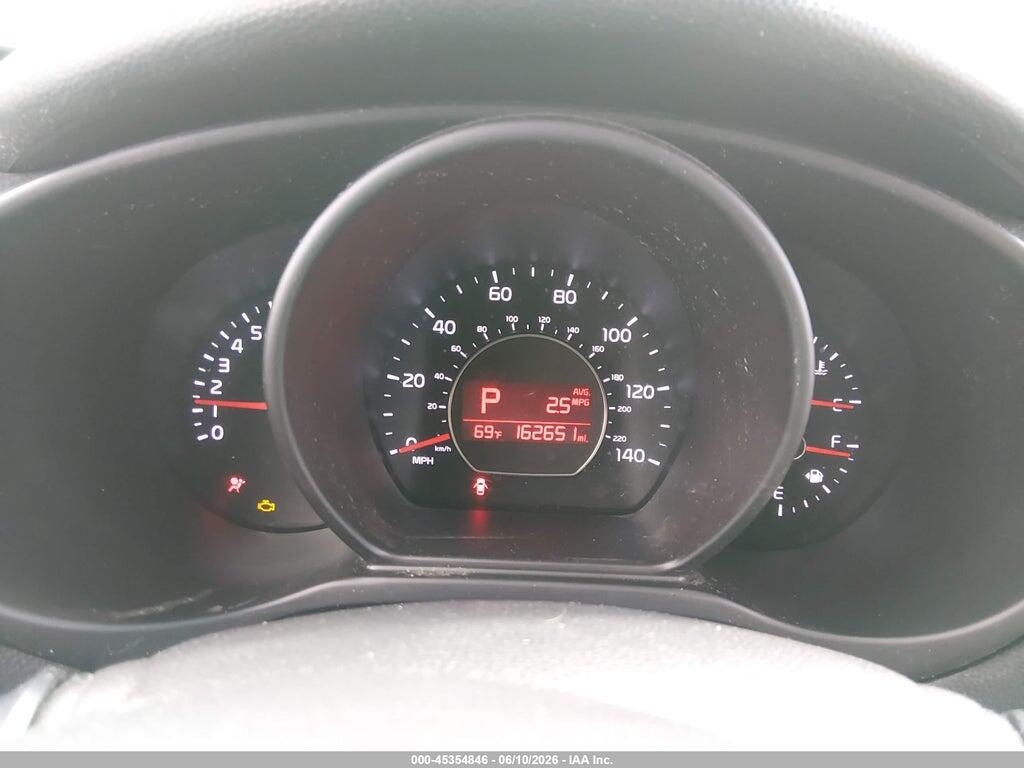 KNDJN2A2XH7482965 2017 KIA SOUL photo no. 7