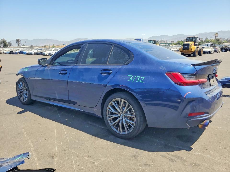 2023 BMW 330I — Фото 2 из 12