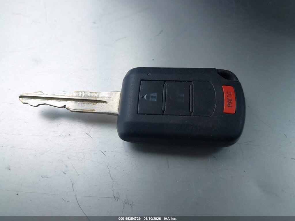 ML32A3HJ9HH008389 2017 MITSUBISHI MIRAGE photo no. 11