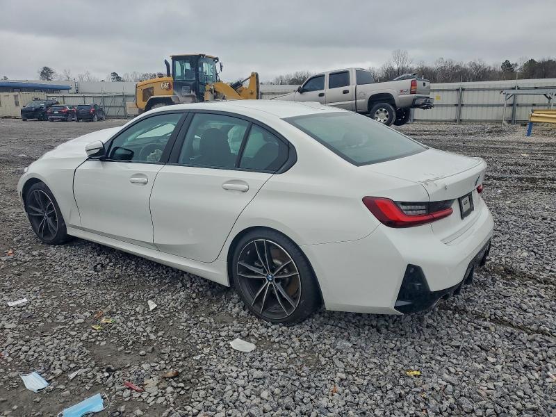 2023 BMW 330I — Фото 2 из 12