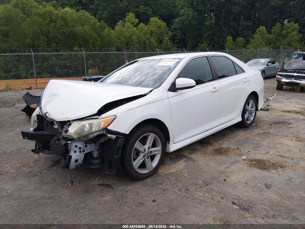 4T1BF1FK9EU750983 2014 TOYOTA CAMRY photo no. 2