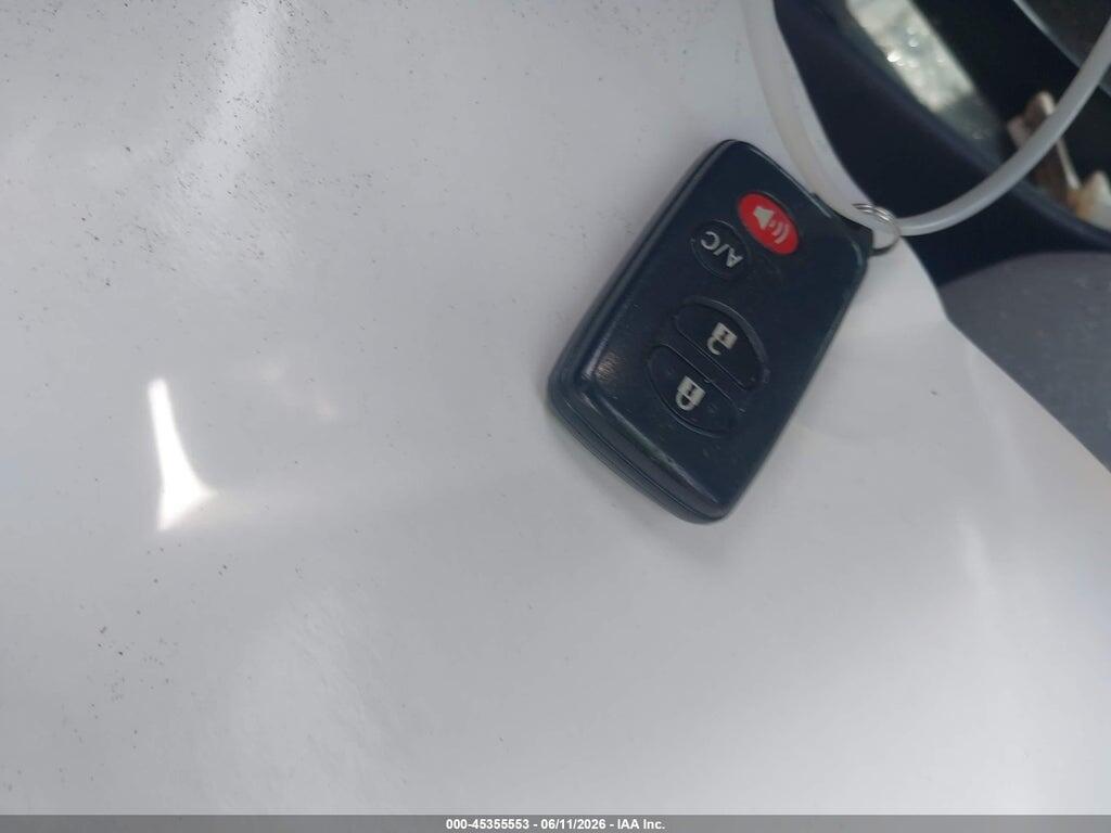 JTDKN3DP9E3050193 2014 TOYOTA PRIUS PLUG-IN photo no. 11