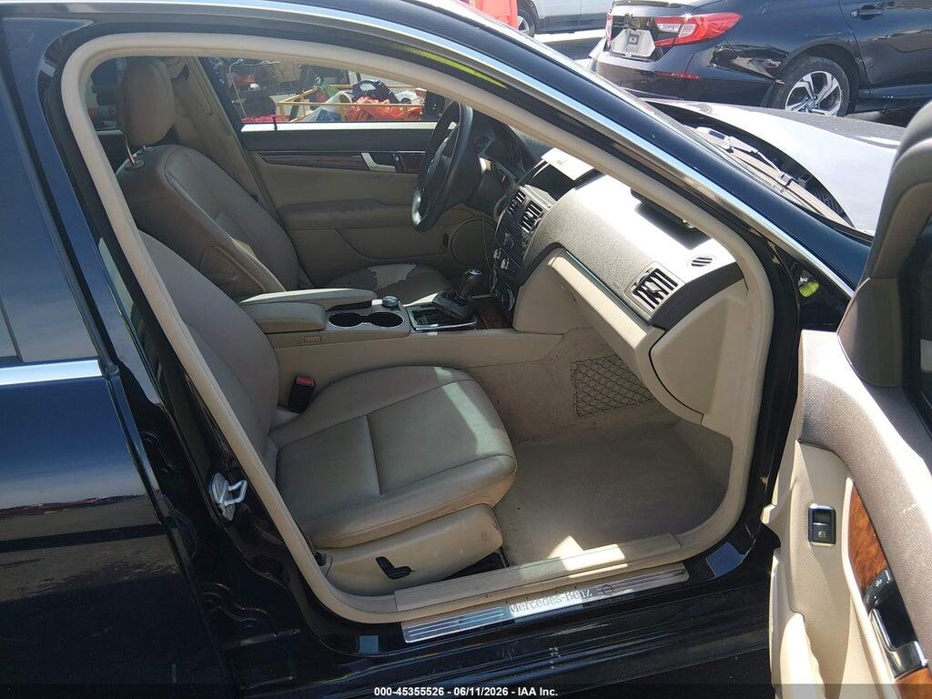WDDGF8BB2BR144020 2011 MERCEDES-BENZ C 300 photo no. 5