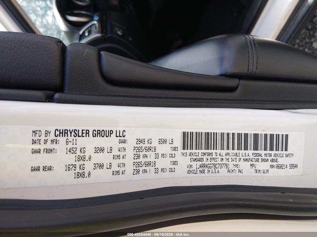 1J4RR4GG7BC737781 2011 JEEP GRAND CHEROKEE photo no. 9