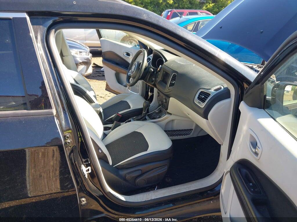 3C4NJDBB3KT629699 2019 JEEP COMPASS photo no. 5