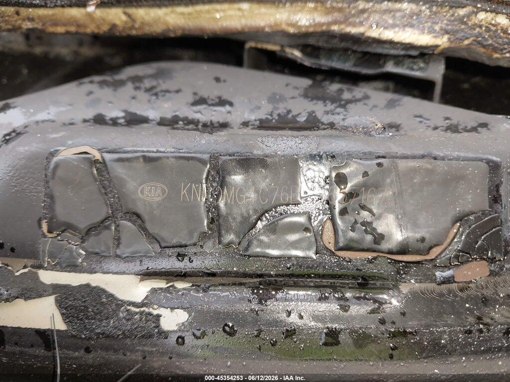 KNDMG4C76E6571672 2014 KIA SEDONA photo no. 9
