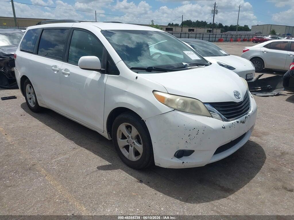 5TDKK3DC4BS105178 2011 TOYOTA SIENNA photo no. 1