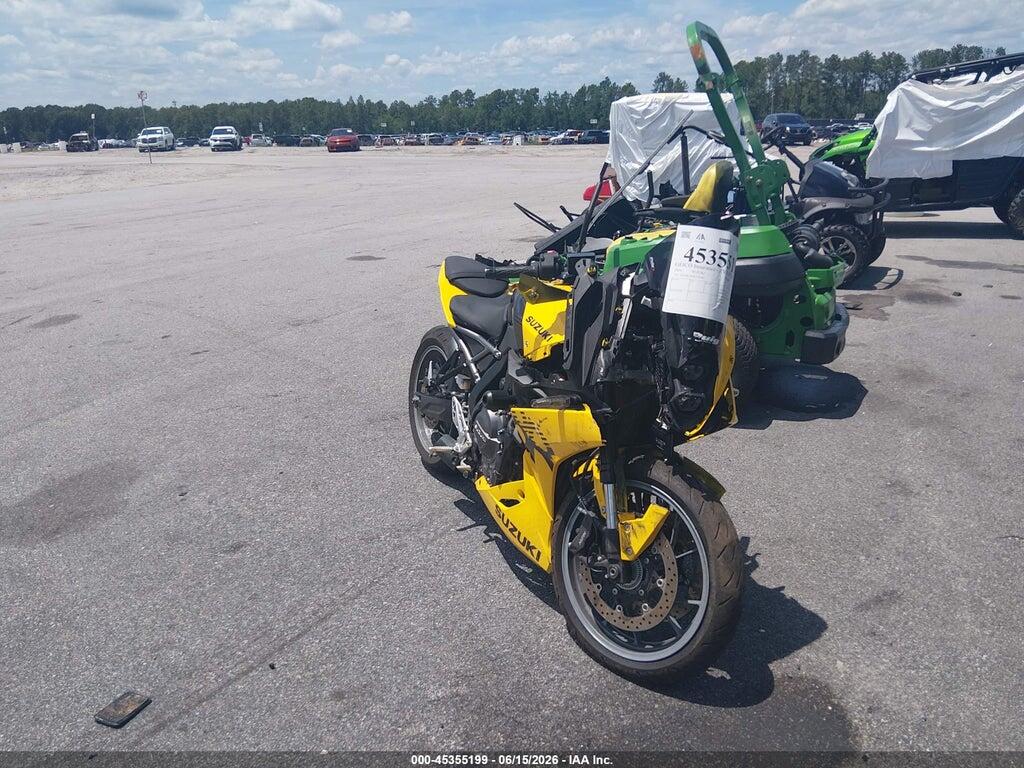 JS1EM13B9R7101002 2024 SUZUKI GSX800 photo no. 1