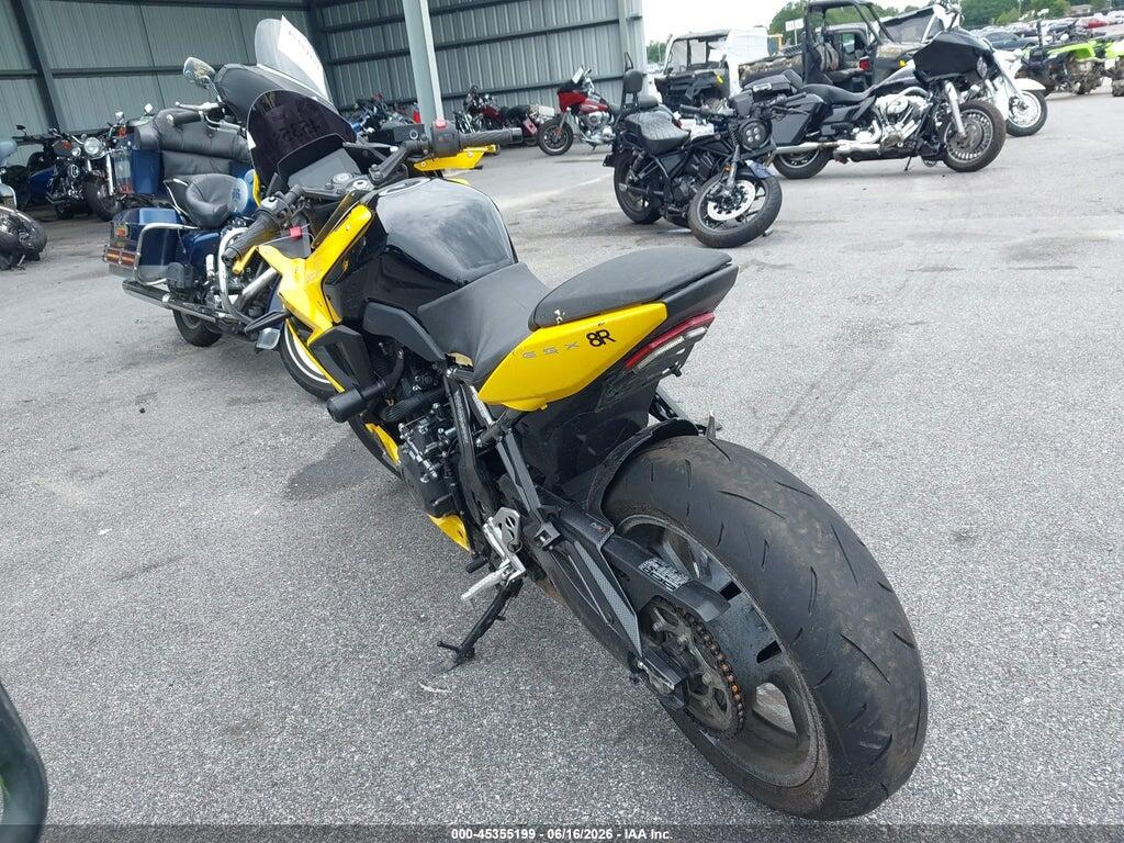 JS1EM13B9R7101002 2024 SUZUKI GSX800 photo no. 3