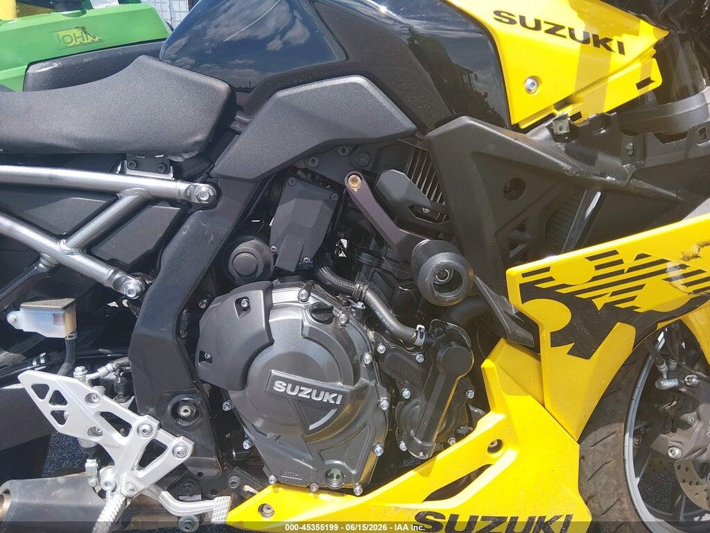 JS1EM13B9R7101002 2024 SUZUKI GSX800 photo no. 8