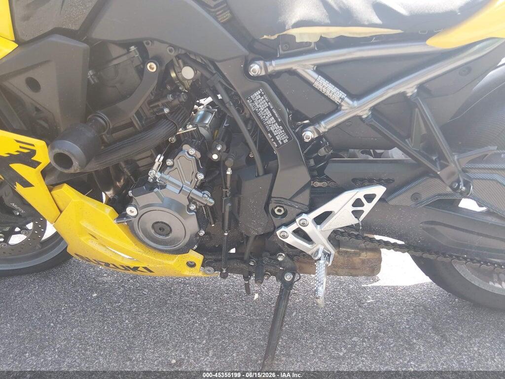 JS1EM13B9R7101002 2024 SUZUKI GSX800 photo no. 9
