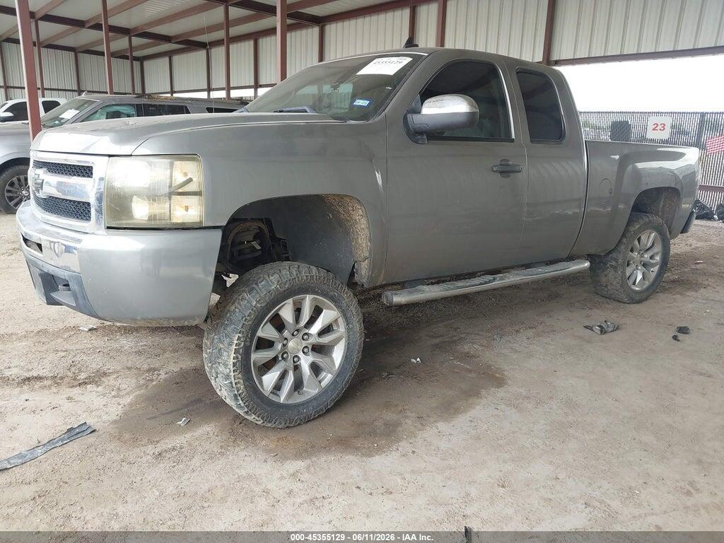 2GCEC19C281312899 2008 CHEVROLET SILVERADO 1500 photo no. 2