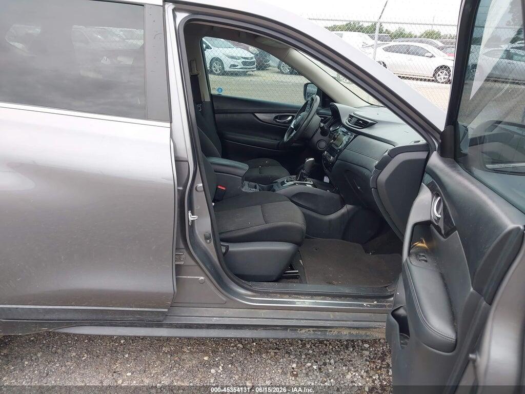 KNMAT2MT7HP522977 2017 NISSAN ROGUE photo no. 5