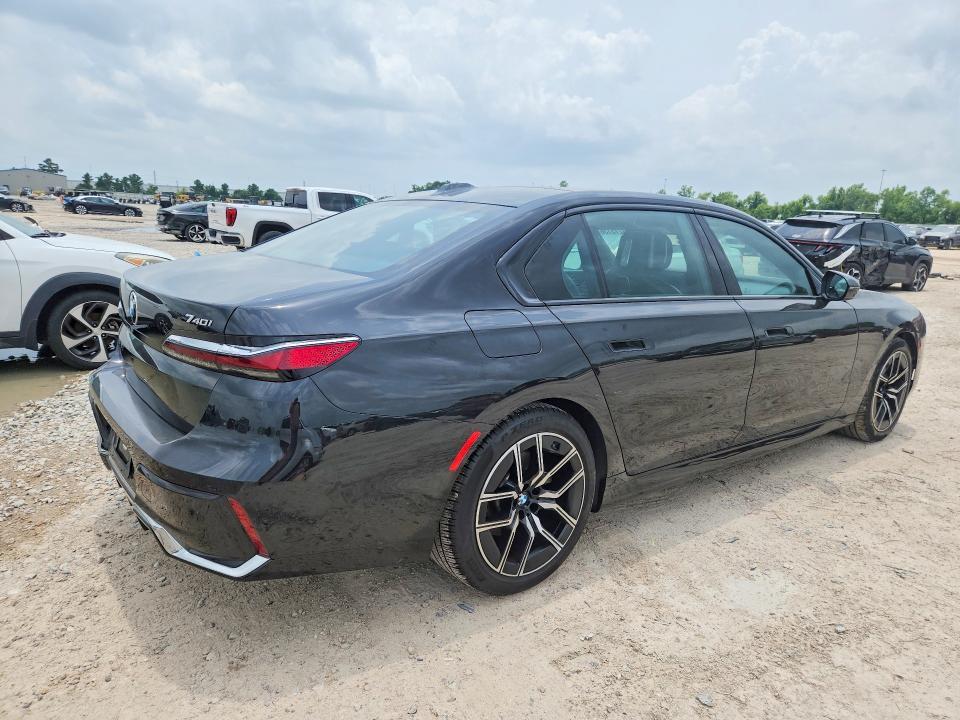 2023 BMW 740 I — Фото 3 из 13