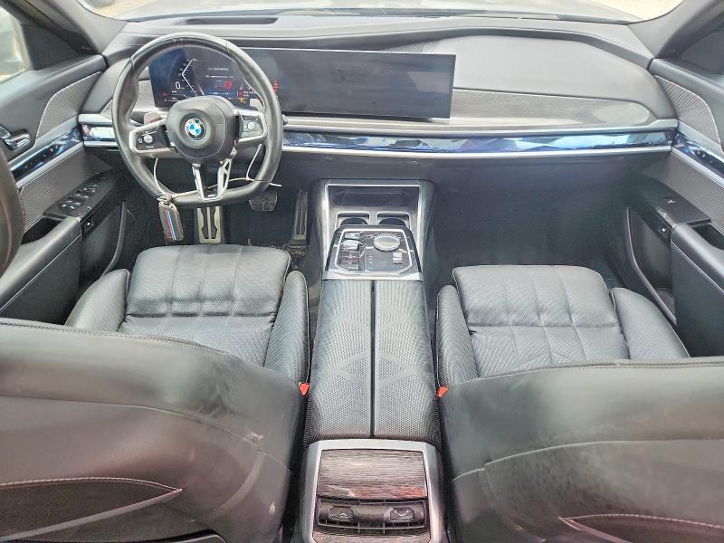 2023 BMW 740 I — Фото 8 из 13