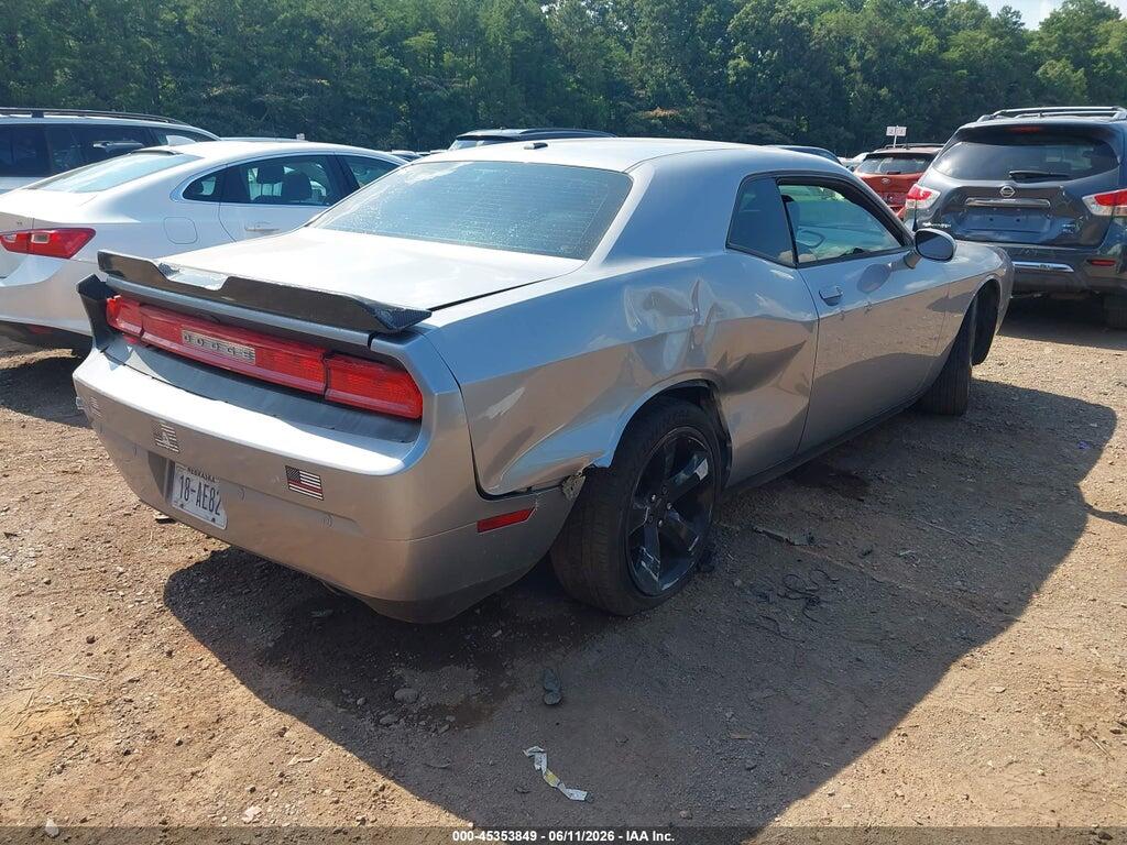 2C3CDYAG3DH650751 2013 DODGE CHALLENGER photo no. 4