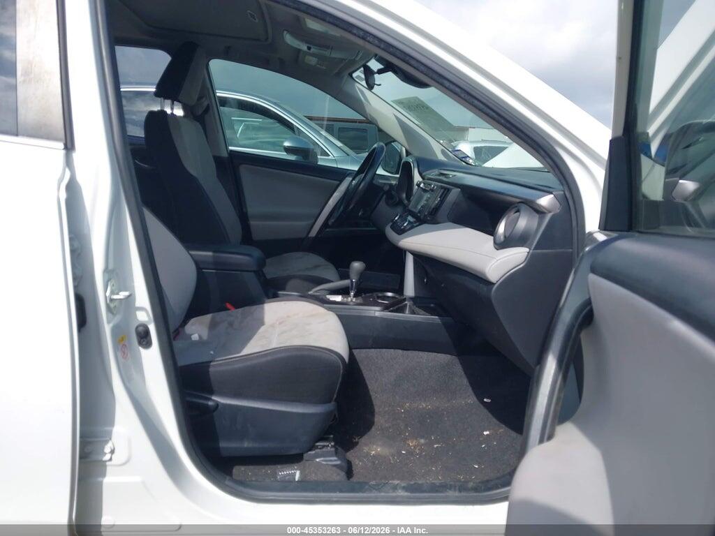 JTMRFREV0JJ746247 2018 TOYOTA RAV4 photo no. 5