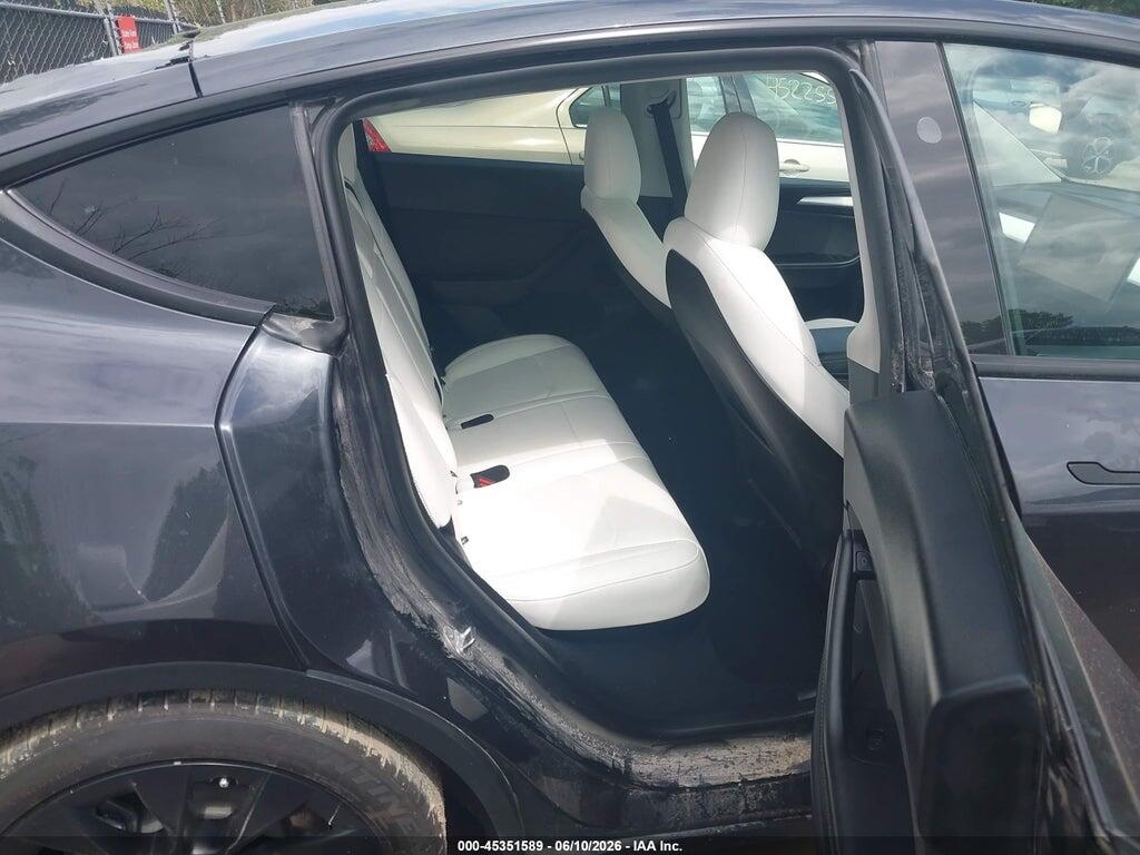 7SAYGDEE1RF204642 2024 TESLA MODEL Y photo no. 8