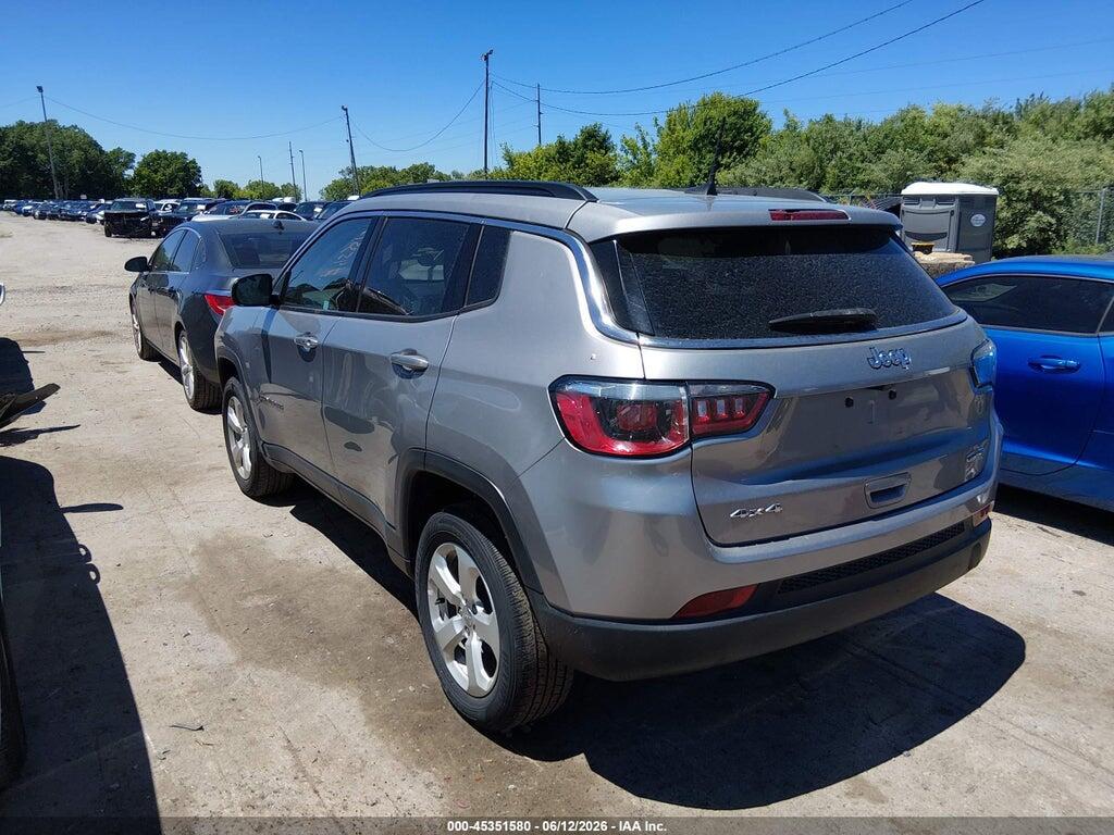 3C4NJDBB6JT418379 2018 JEEP COMPASS photo no. 3
