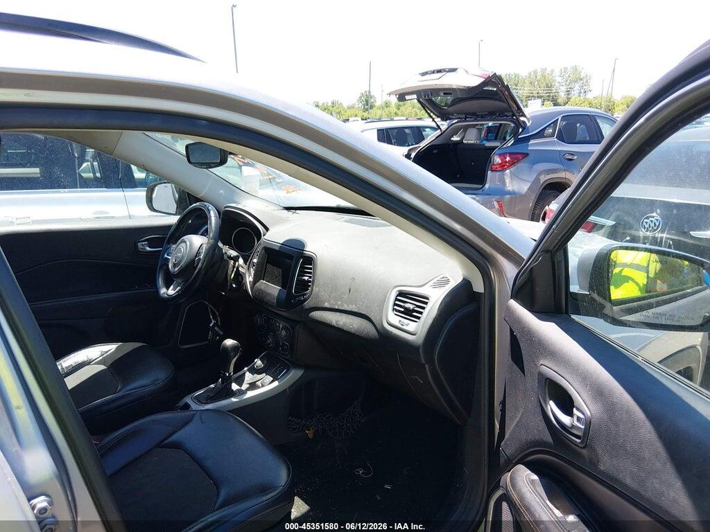 3C4NJDBB6JT418379 2018 JEEP COMPASS photo no. 5