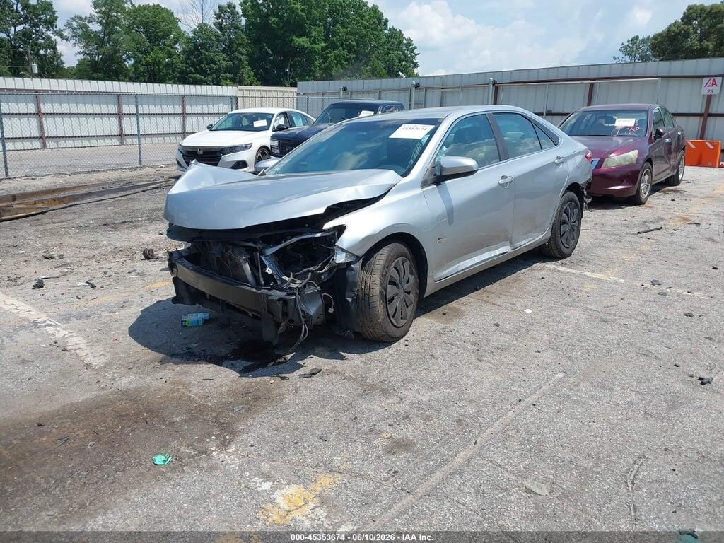 4T1BF1FK3HU738395 2017 TOYOTA CAMRY photo no. 2