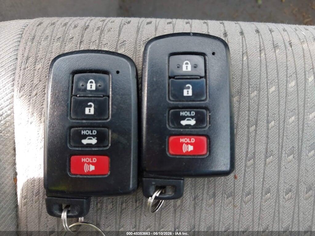 4T1BD1FK2CU044960 2012 TOYOTA CAMRY HYBRID photo no. 11