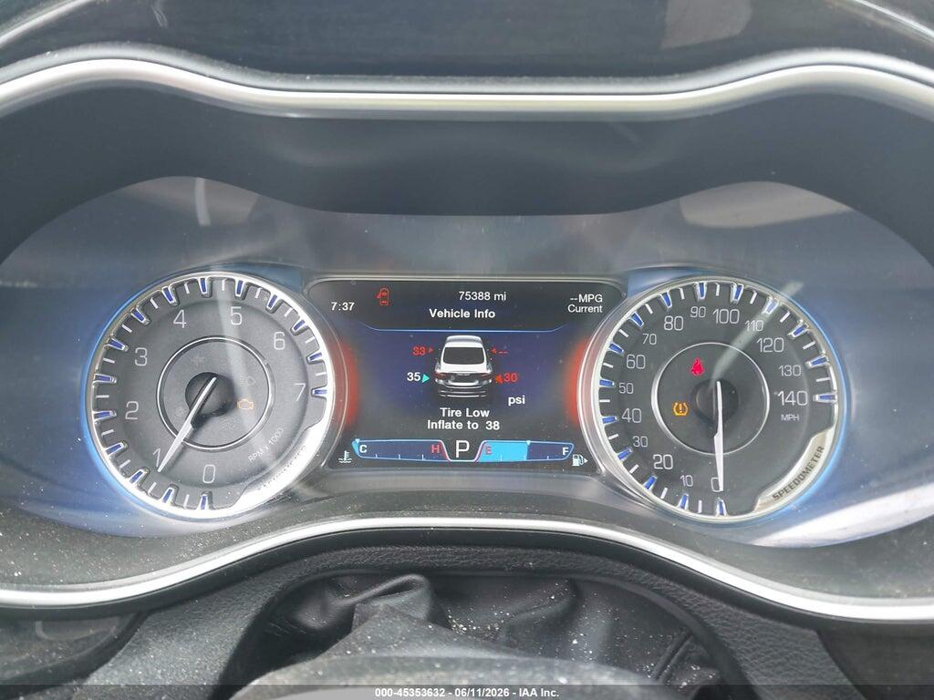 1C3CCCEG1GN100668 2016 CHRYSLER 200 photo no. 7