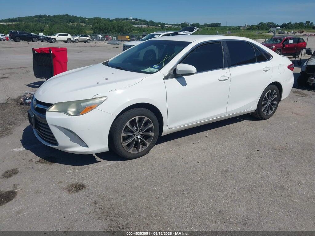 4T4BF1FK4FR453711 2015 TOYOTA CAMRY photo no. 2