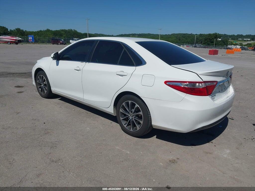 4T4BF1FK4FR453711 2015 TOYOTA CAMRY photo no. 3
