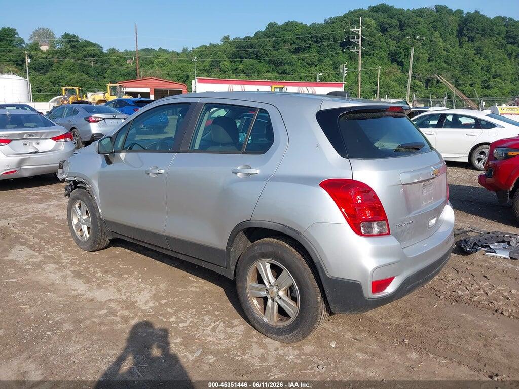 KL7CJNSB1JB579377 2018 CHEVROLET TRAX photo no. 3