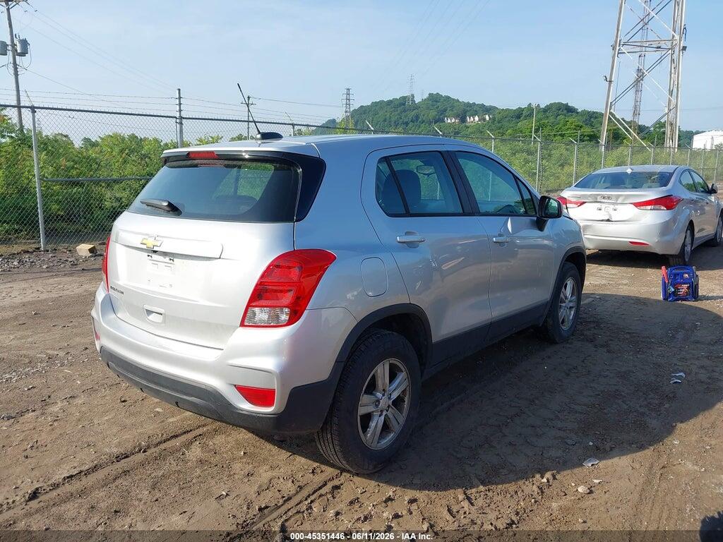 KL7CJNSB1JB579377 2018 CHEVROLET TRAX photo no. 4