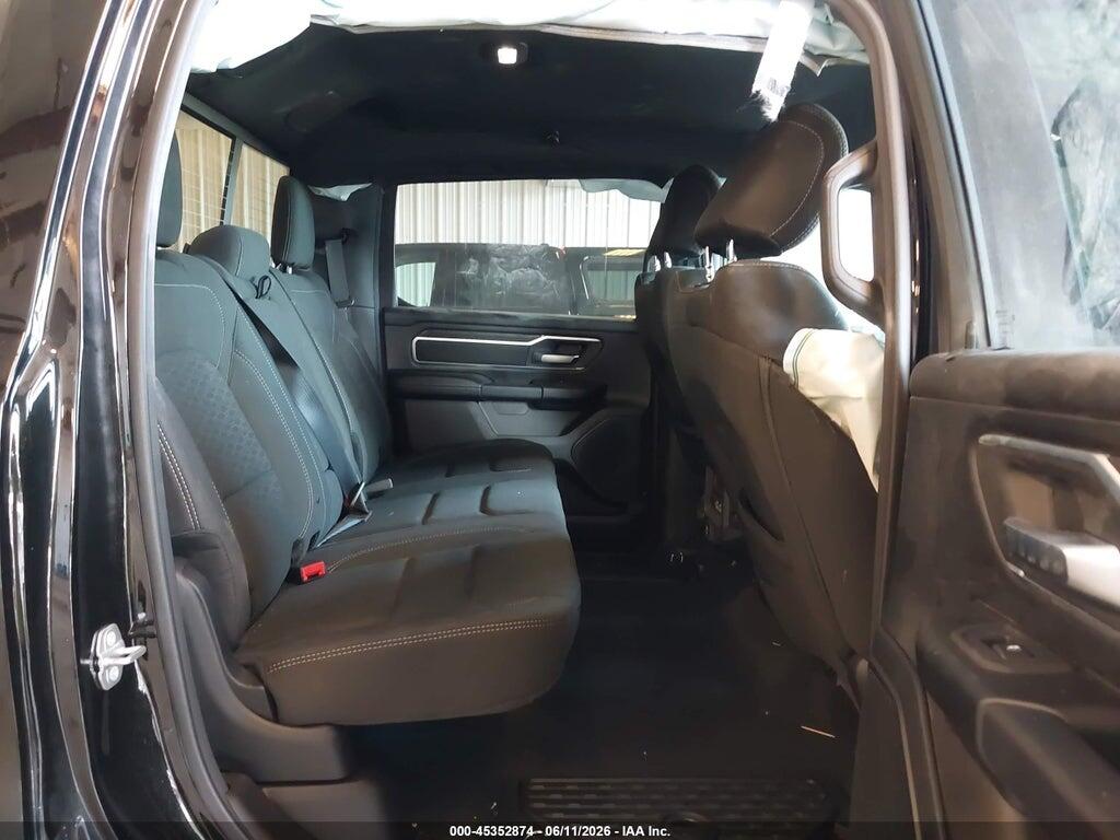 1C6SRFFTXTN240996 2026 RAM 1500 photo no. 8