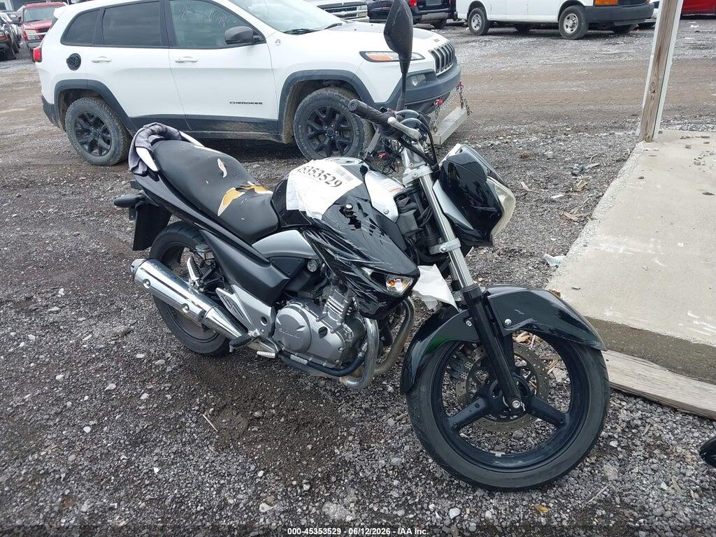 2013 SUZUKI GW250 LC6GJ55F1D1101050